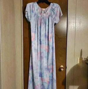 Vintage ShadowLine Blue Floral Watercolor Nightgown Size Small